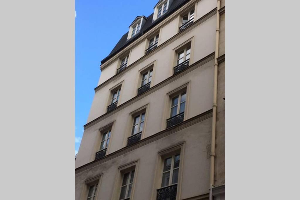 French Typical Apartment Paris Eksteriør bilde